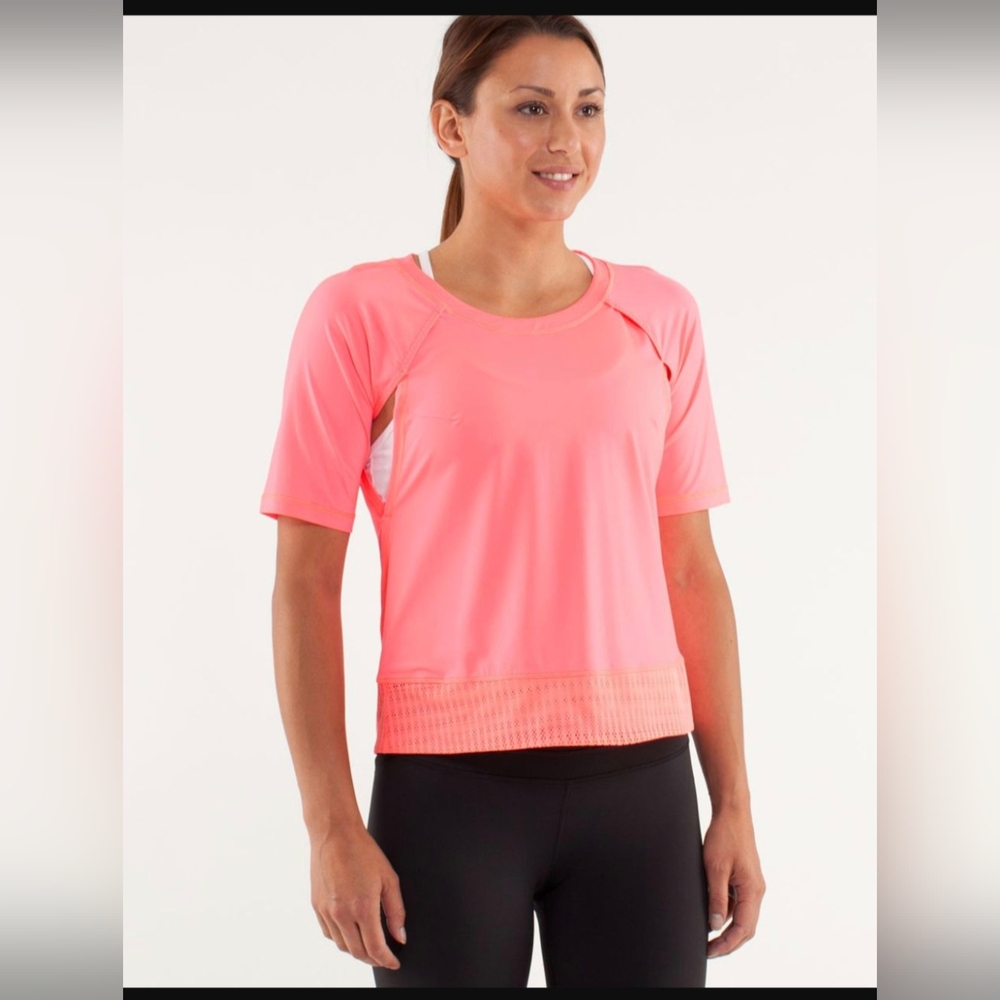 Lululemon - SunRunner SS - Flashlight Pink, Sz 6